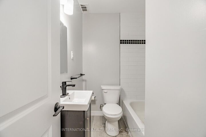 Property Photo:  1284 Gramercy Park Place 103  ON N5W 2E6 