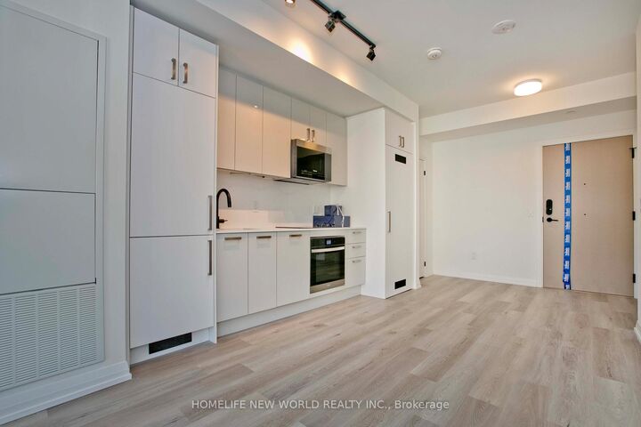 Property Photo:  280 Dundas Street W 603  ON M5T 0E3 