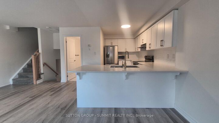 Property Photo:  104 Dryden Lane  ON L8H 0B6 