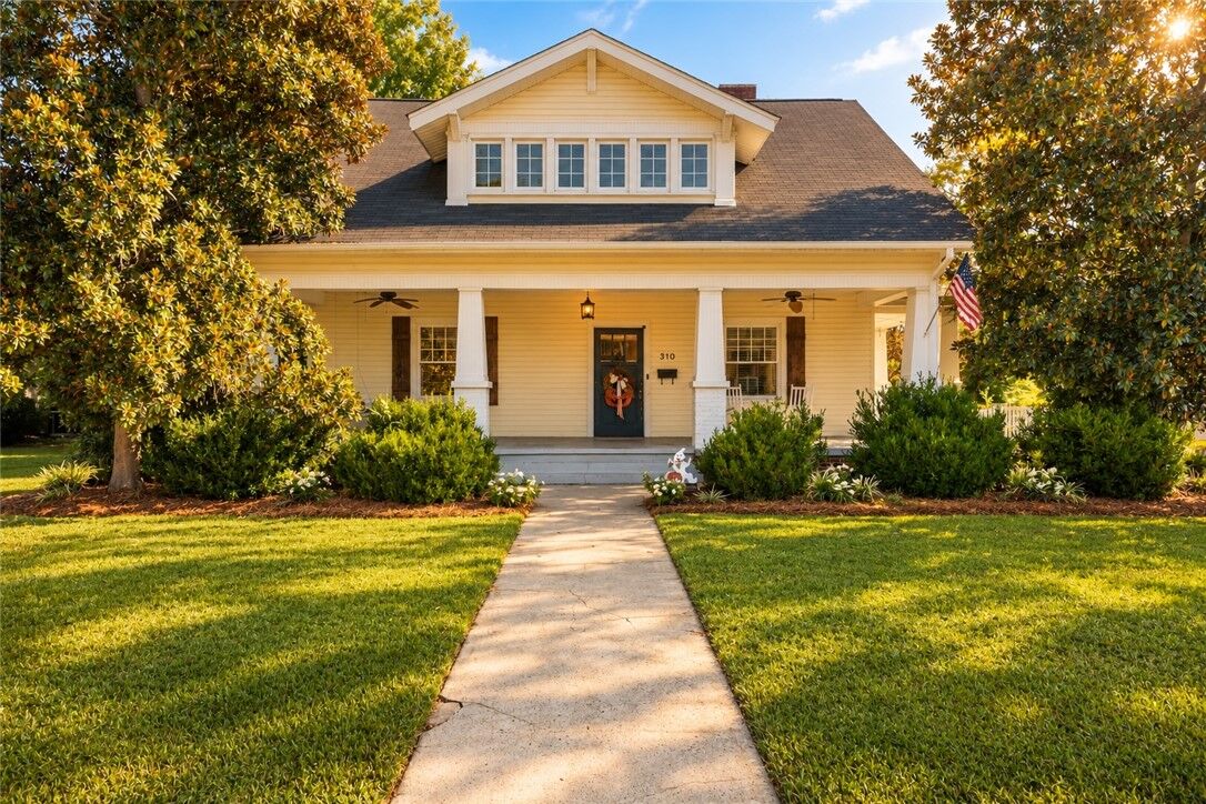 Property Photo:  310 Brown Avenue  SC 29627 