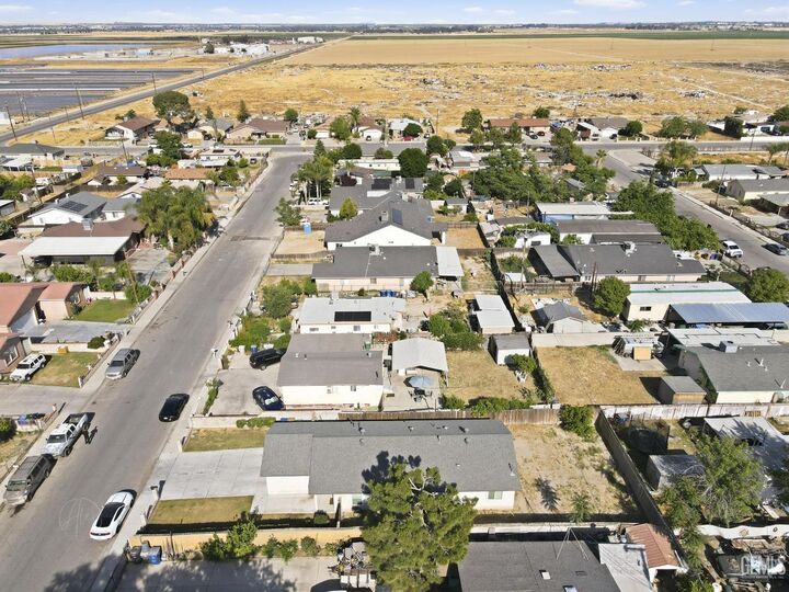 Property Photo:  1819 Filson Street  CA 93307 