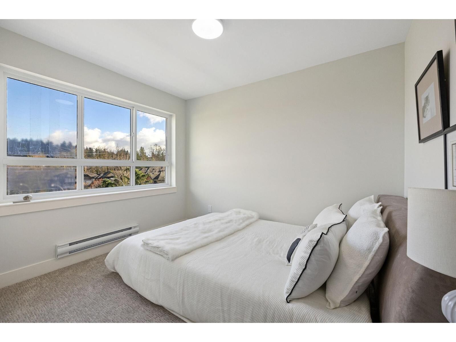 Property Photo:  6165 144 Avenue 5  BC V3X 1A4 