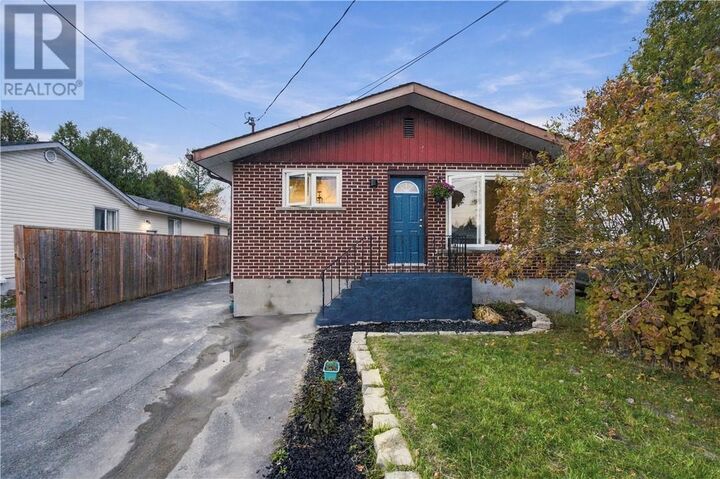 Property Photo: 15 Clairmont Street ON P3B 3S4