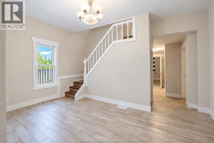 Property Photo:  395 Tuscarora St  ON N9A 3L8 