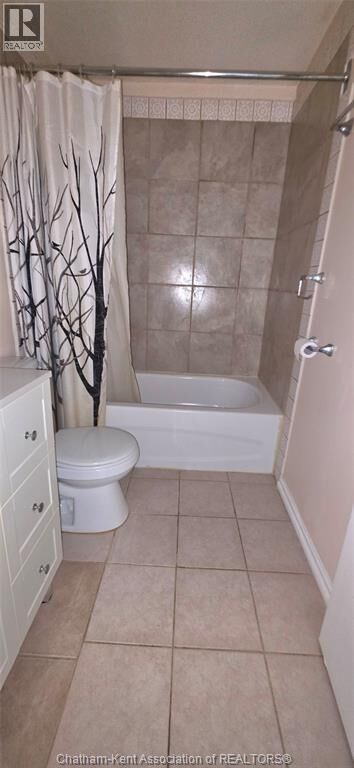 Property Photo:  206-276 Merritt Avenue  ON N7M 3G1 