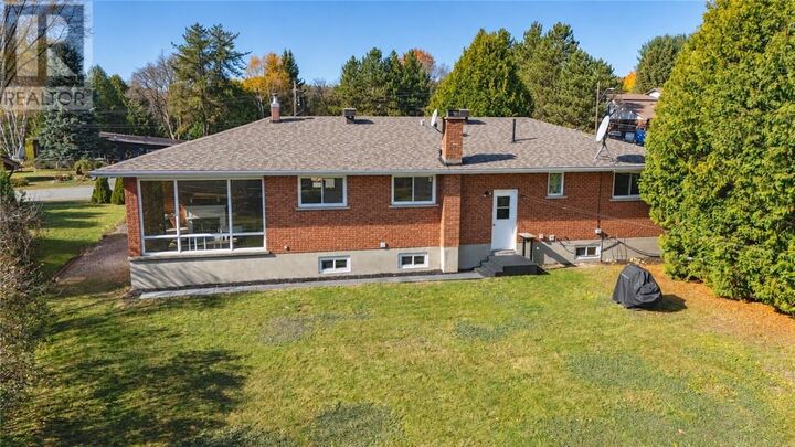Property Photo:  22 Walter Avenue  ON P3Y 1C8 