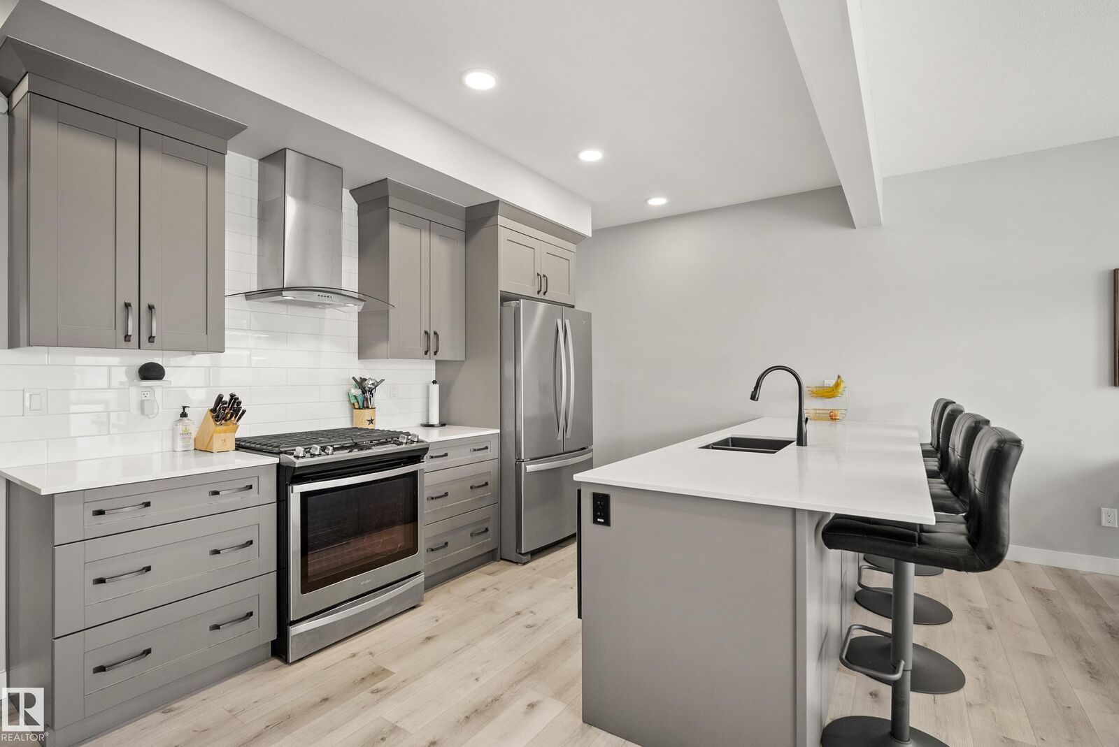 Property Photo: 20 Roberts Close AB T9E 1K9
