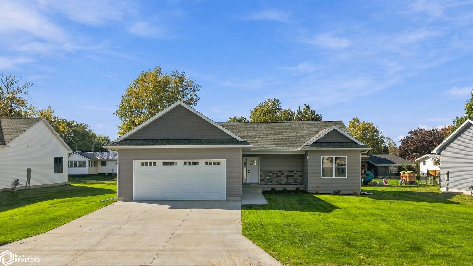 Property Photo: 205 Laci Dru Drive IA 52637