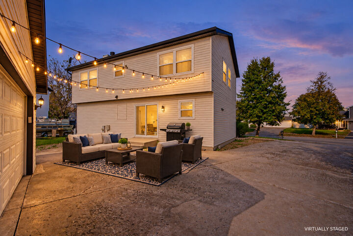 Property Photo:  