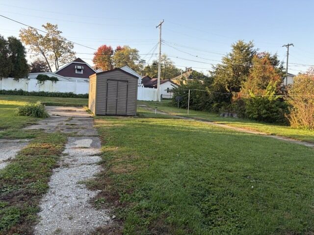 Property Photo: 221 W 7th Street IL 61362