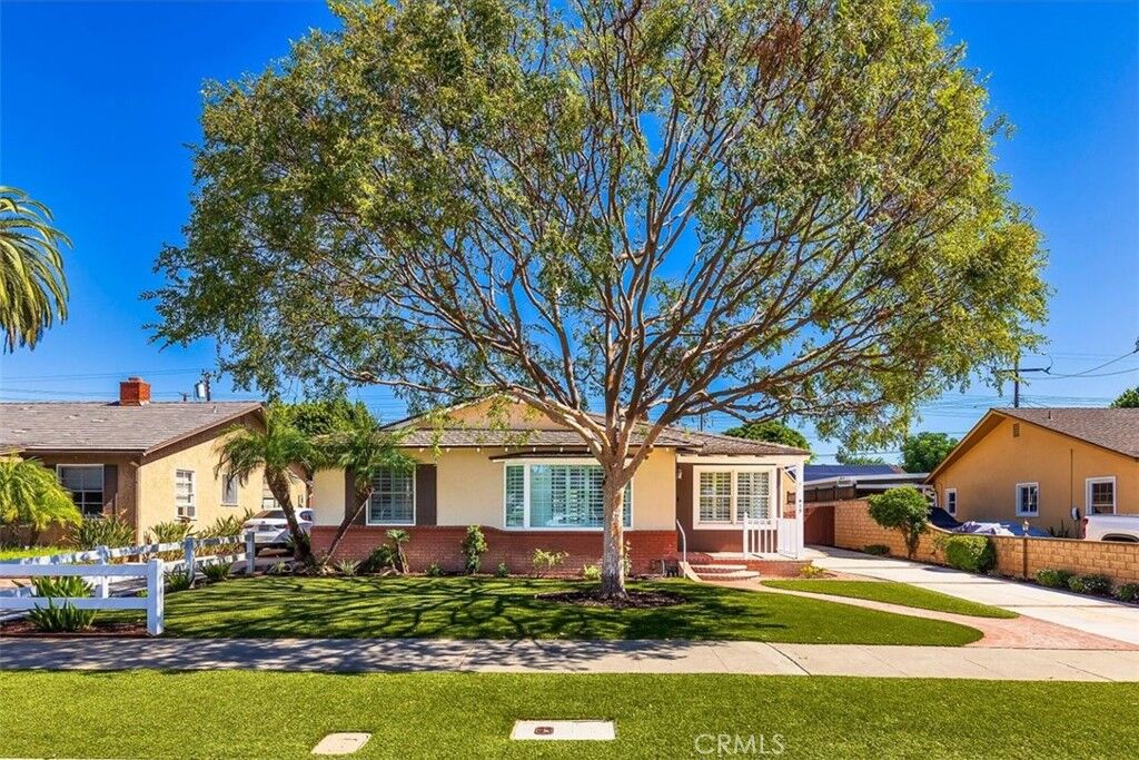 Property Photo:  415 N Shattuck  CA 92866 