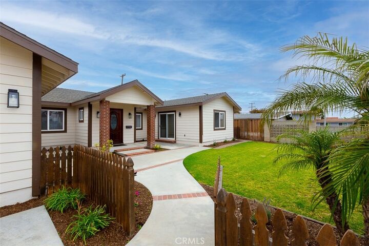 Property Photo: 1582 Elm CA 92626