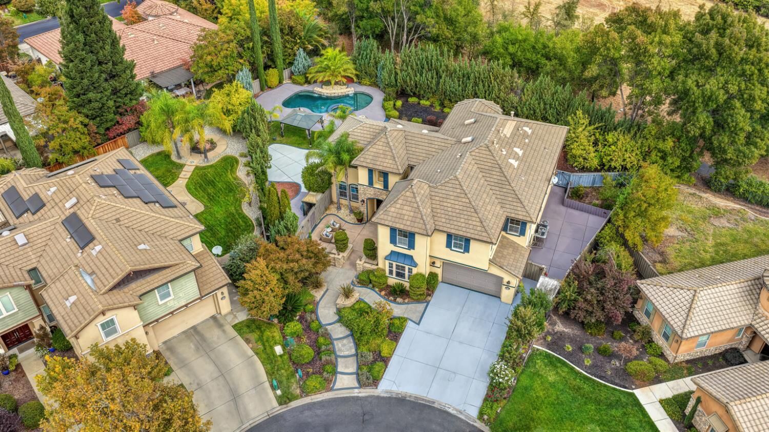 Property Photo: 3625 Long Cove Court CA 95747