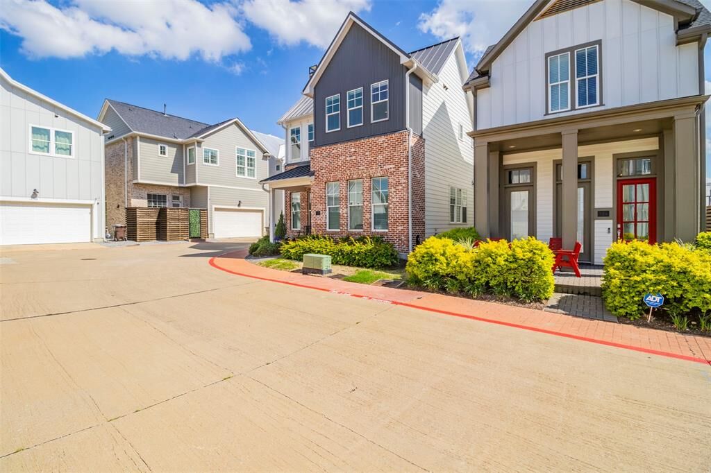Property Photo: 720 Wooster Lane TX 75074