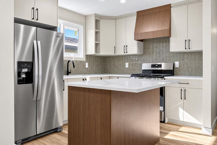 Property Photo:  62 Templeson Crescent NE  AB T1Y 5L8 