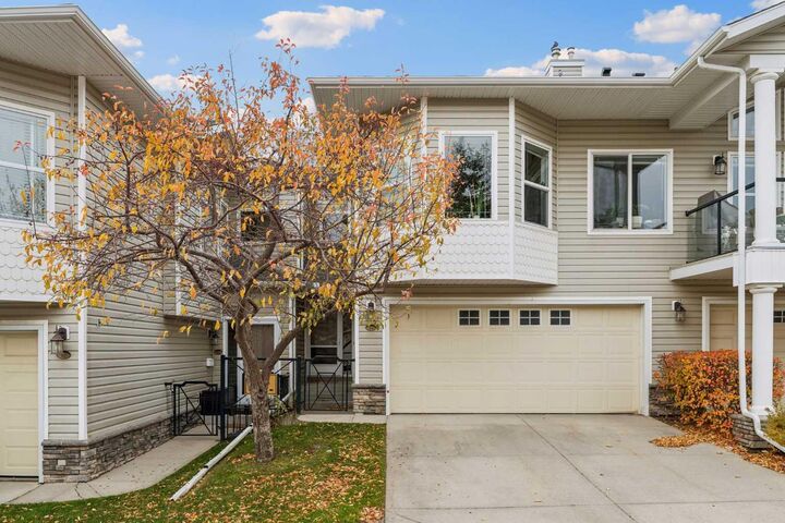Property Photo: 84 Rocky Vista Terrace NW AB T3G 5G7