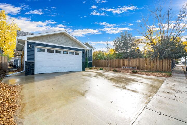 Property Photo:  316 3 Street W  AB T0K 0G0 