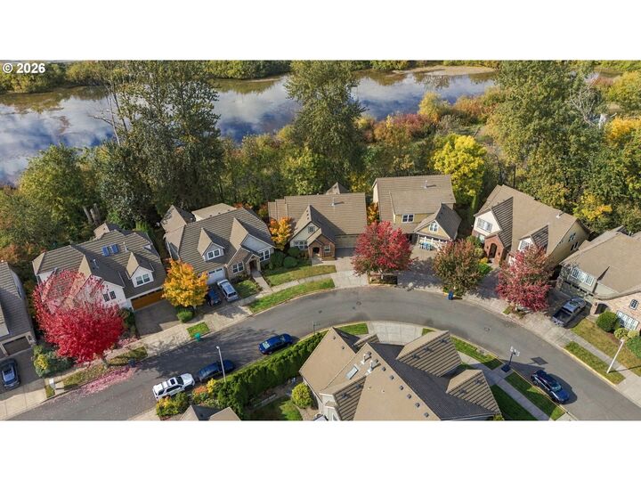 Property Photo: 2190 Wood Duck Way OR 97401