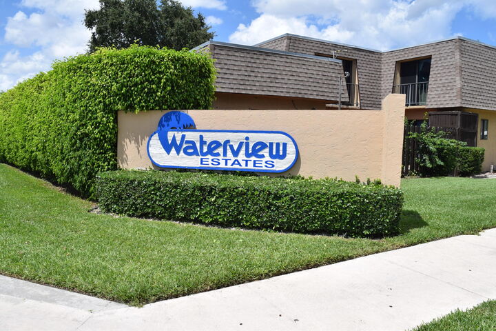 Property Photo: 3703 Waterview Circle 37C FL 33461