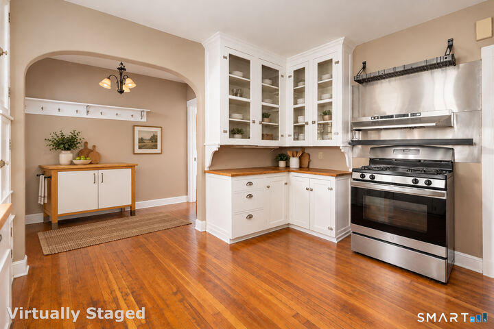 Property Photo:  127 Roger Road  CT 06515 