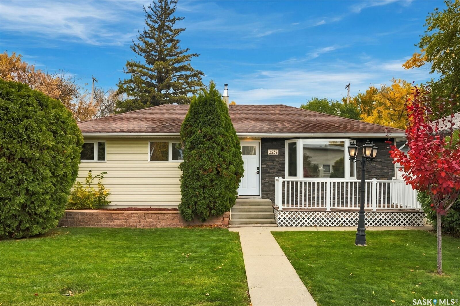 Property Photo: 2237 Albert Avenue SK S7J 1K1