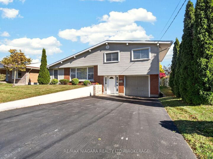 Property Photo: 4534 Pettit Avenue ON L2E 6L2
