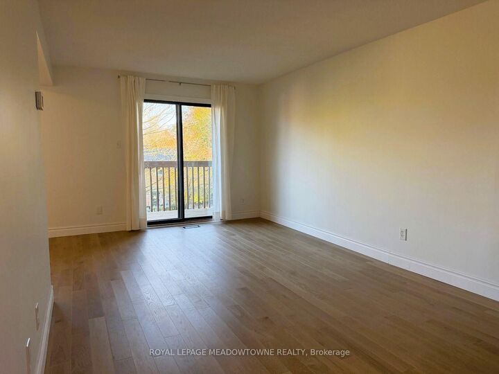Property Photo: 122 Lynden Circle ON L7G 4Y8