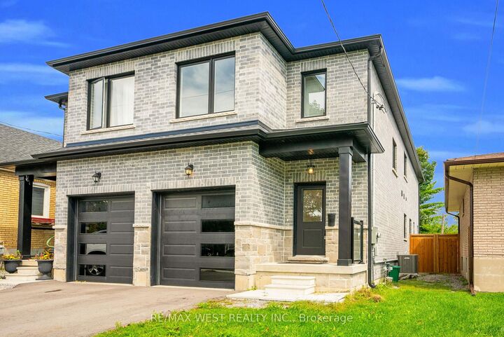 Property Photo:  131 Guelph Street  ON L1H 6H8 