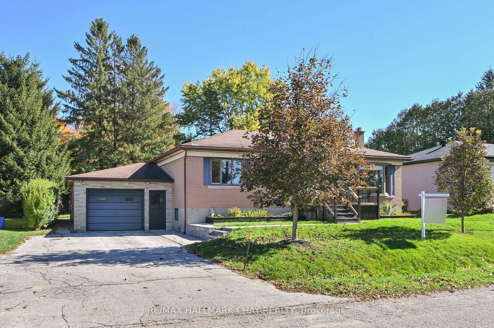 Property Photo:  51 William Street  ON L0M 1A0 