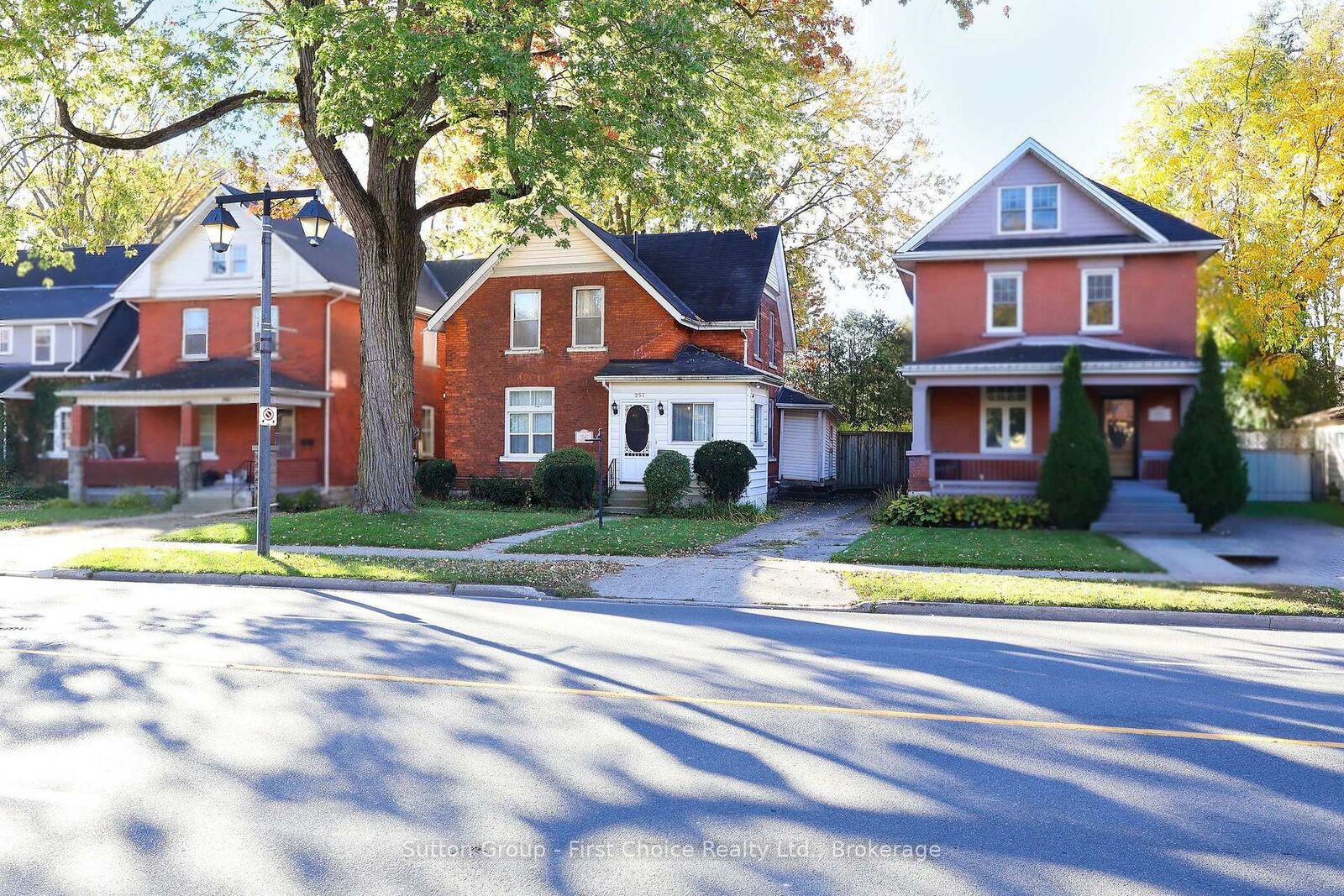 Property Photo: 257 Ontario Street ON N5A 3H6