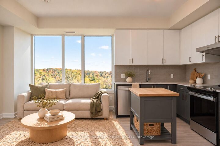 Property Photo: 3220 William Coltson Avenue 722 ON L6H 7X9