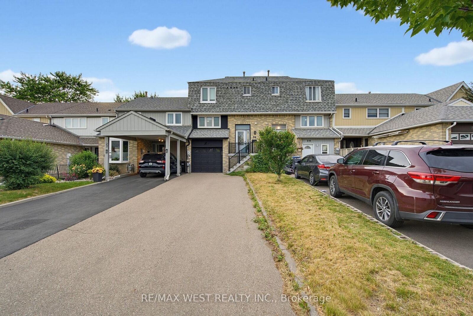 Property Photo:  24 Primrose Crescent  ON L6Z 1E2 
