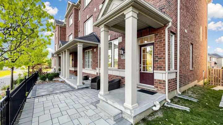 Property Photo:  1754 Donald Cousens Parkway  ON L6B 0V5 