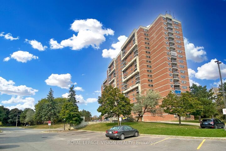 Property Photo:  100 Wingarden Court 606  ON M1B 2P4 