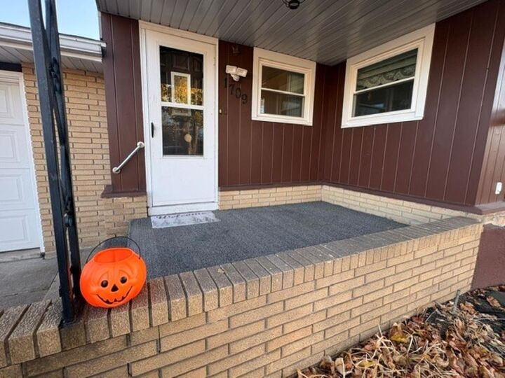 Property Photo:  1709 River St  WI 54452 