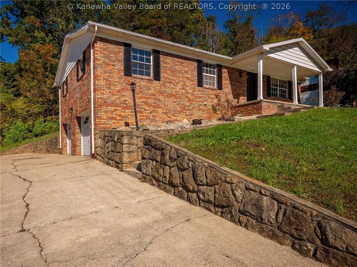 Property Photo:  3 Windsong Way  WV 25143 