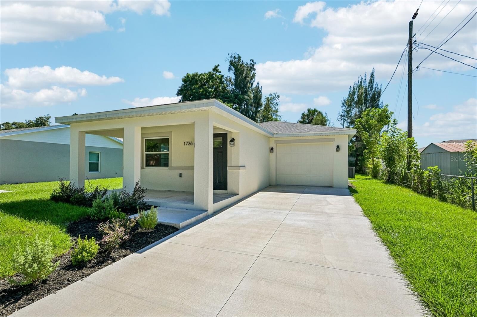 Property Photo:  1726 John Rivers Street  FL 34234 