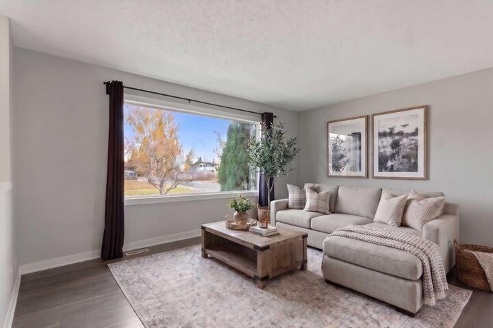 Property Photo: 636 Avery Place SE AB T2J 1E3