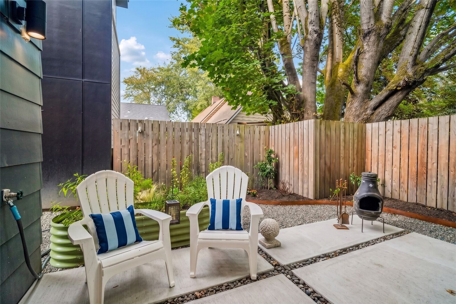 Property Photo:  731 S Southern Street 6  WA 98108 