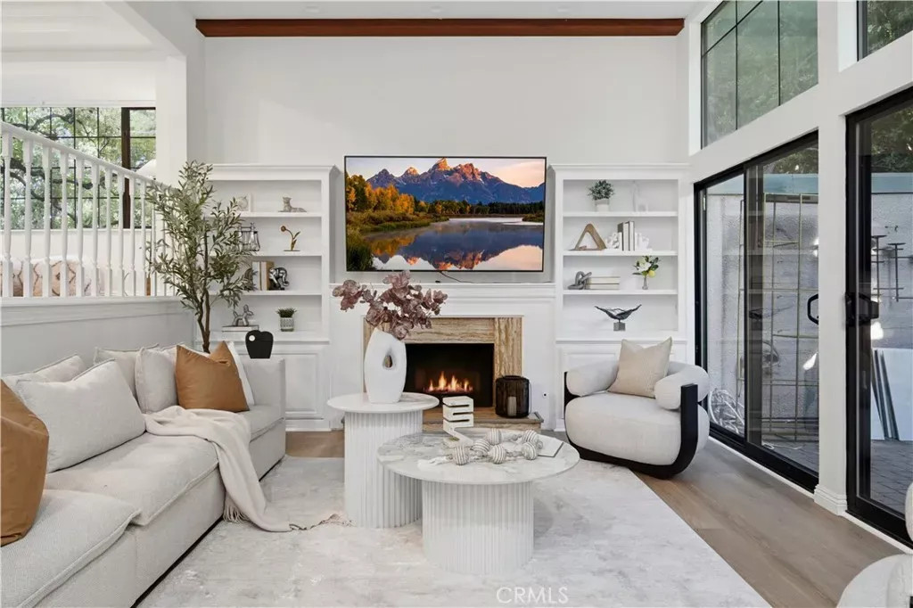 Property Photo:  209 S Oakland  CA 91101 