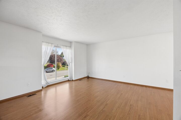 Property Photo: 5015 N Best Rd WA 99216