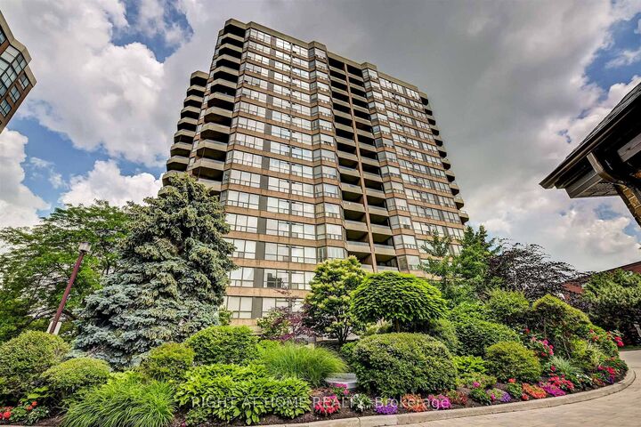 Property Photo:  268 Ridley Boulevard 611  ON M5M 4N3 