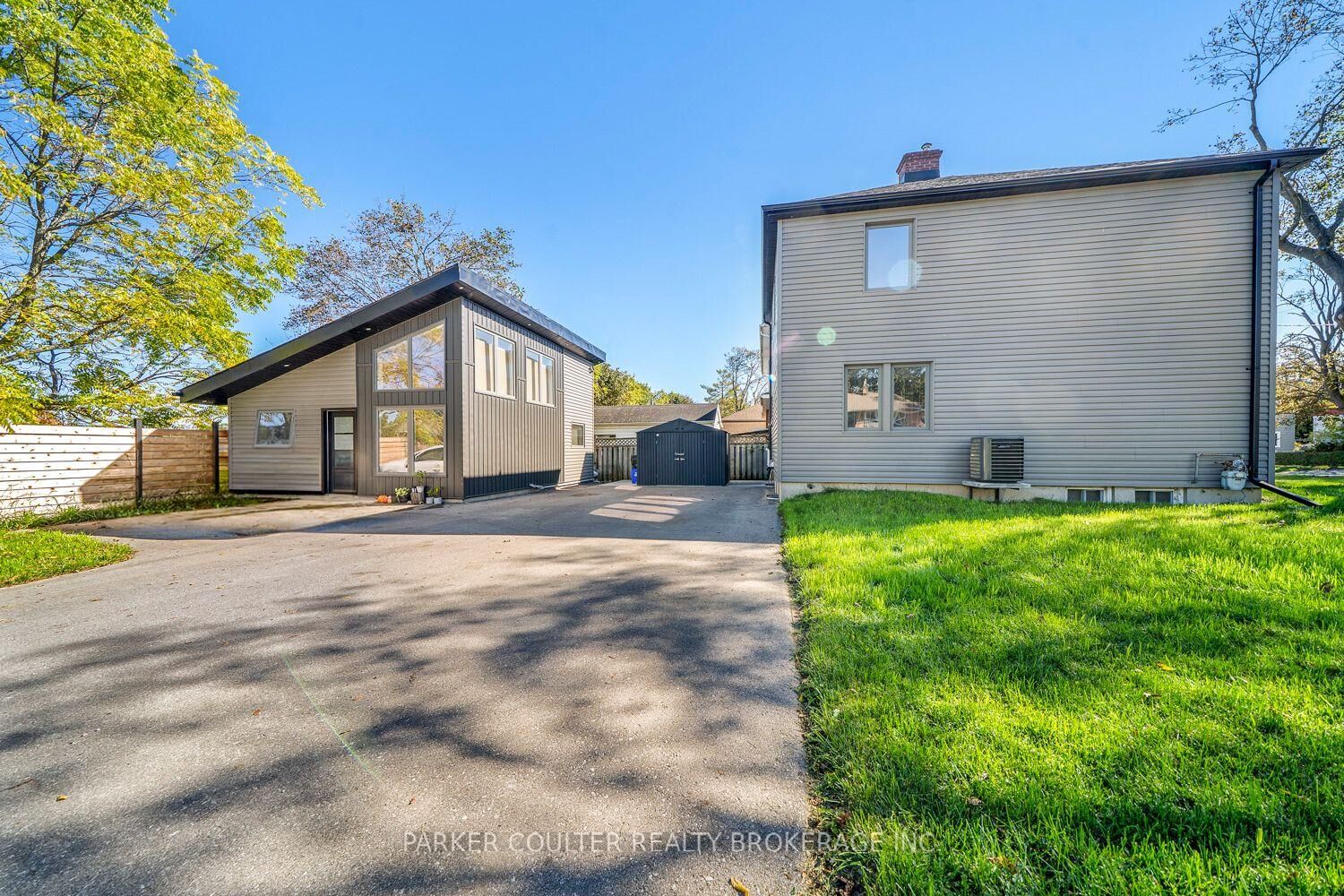 Property Photo:  71B Newton Street  ON L4M 2T2 
