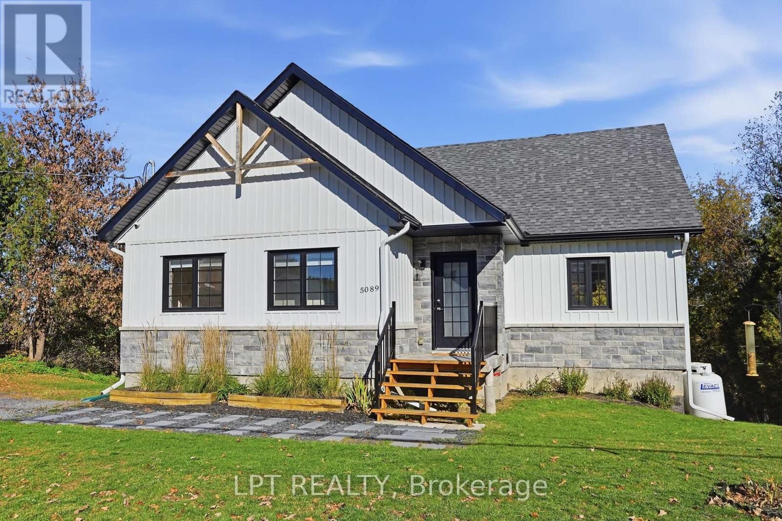 Property Photo: 5089 County Rd 10 Road ON K0B 1G0