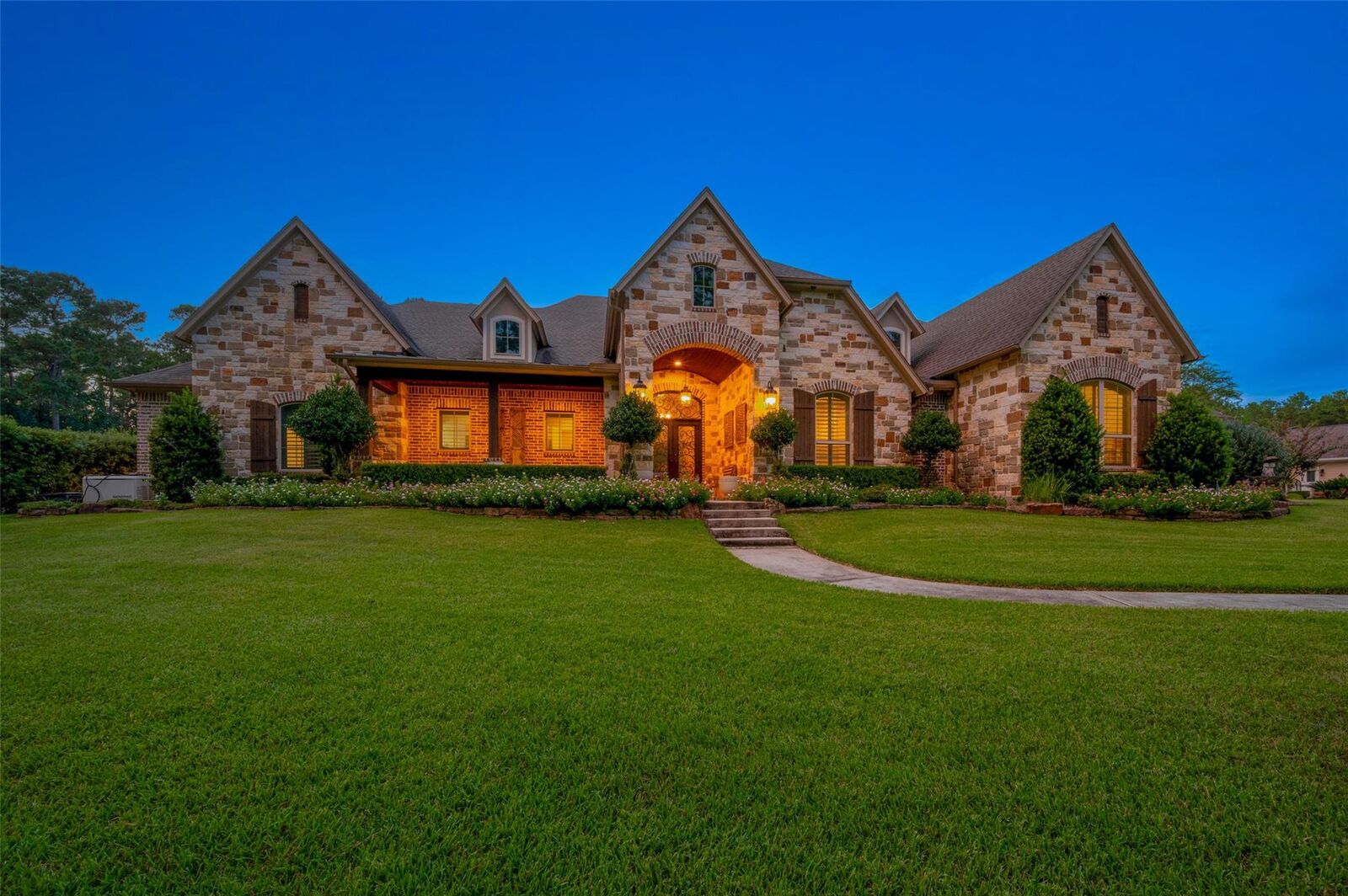 Property Photo: 28723 Post Oak Run TX 77355