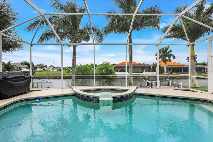 Property Photo: 305 SE 31st Street FL 33904