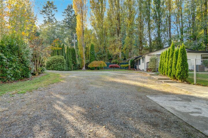 Property Photo: 1405 SE Pine Road WA 98367