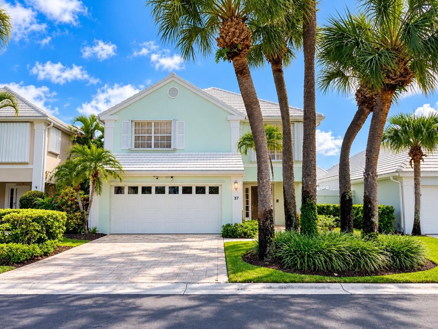 Property Photo: 37 Dorchester Circle FL 33418