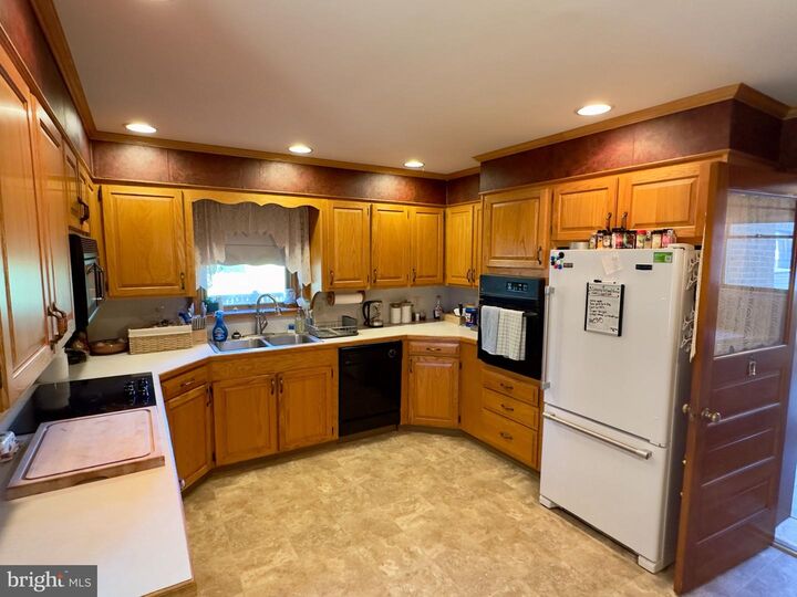 Property Photo:  201 W Main Street  PA 17240 