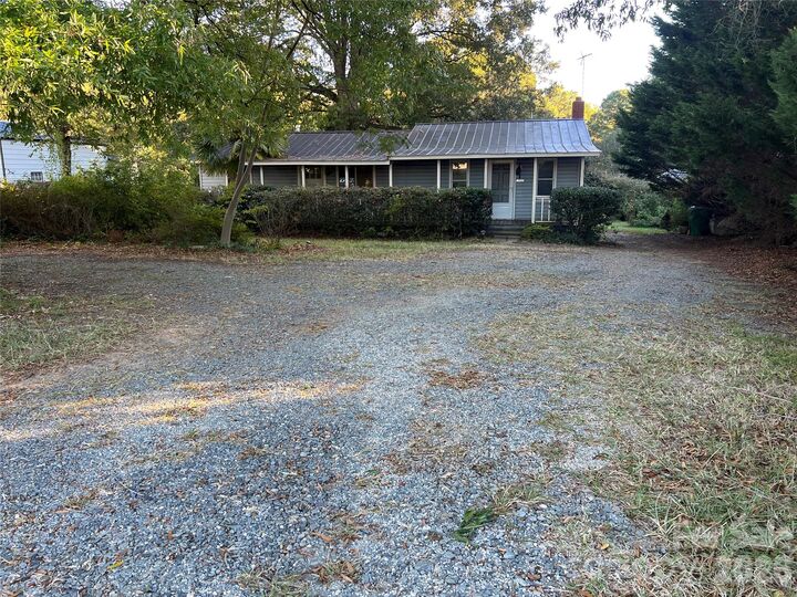 Property Photo:  5000 Wilgrove Mint Hill Road  NC 28227 